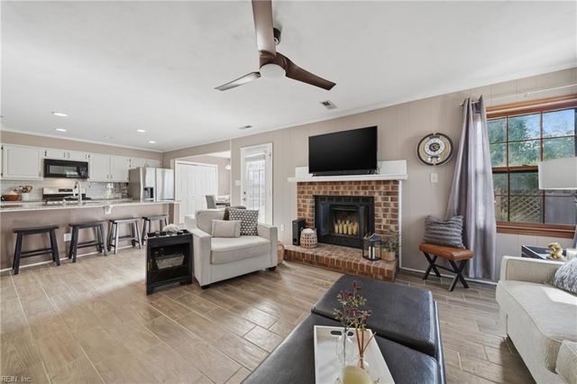 1925 Tufton CT, Virginia Beach, VA 23454