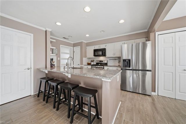 1925 Tufton CT, Virginia Beach, VA 23454