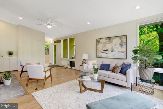 7413 REBECCA DR, Alexandria, VA 22307