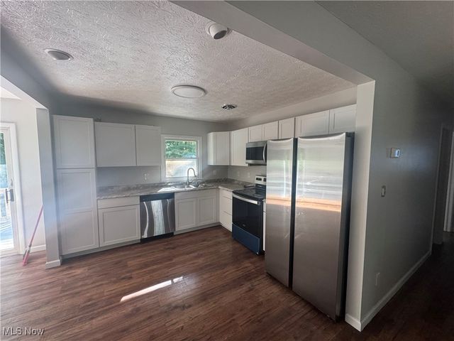 414 Wheelock Drive, Warren, OH 44484