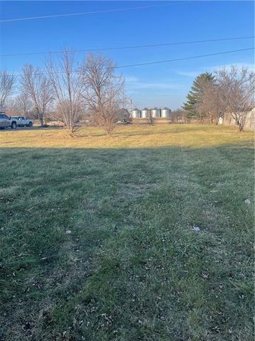 1203 W Grand Street, Gallatin, MO 64640