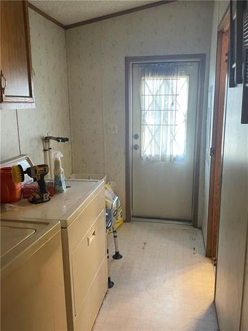 1203 W Grand Street, Gallatin, MO 64640