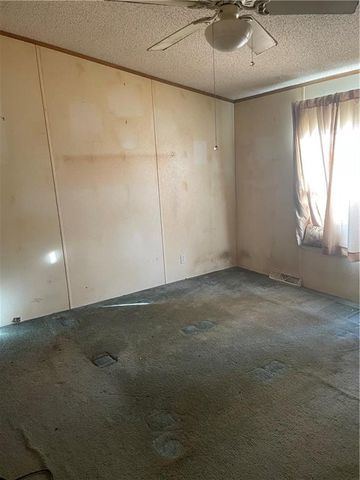 1203 W Grand Street, Gallatin, MO 64640