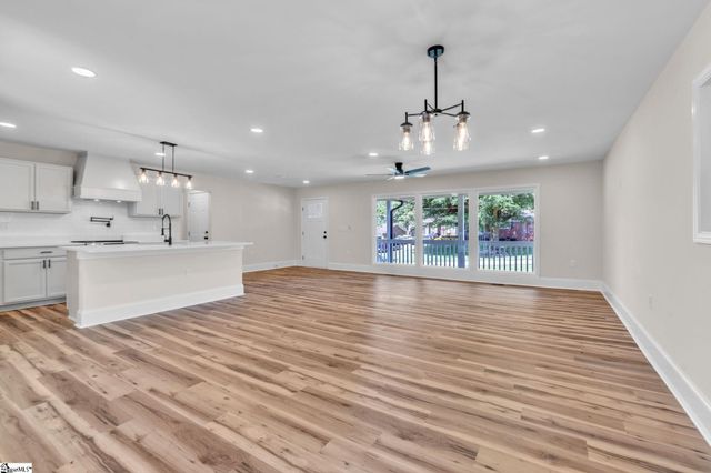 8 Alvin Drive, Greenville, SC 29605
