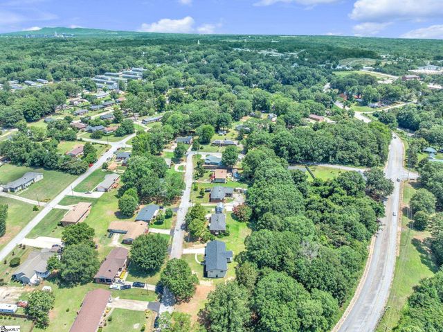 8 Alvin Drive, Greenville, SC 29605