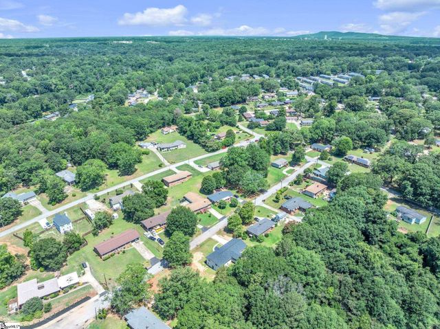 8 Alvin Drive, Greenville, SC 29605