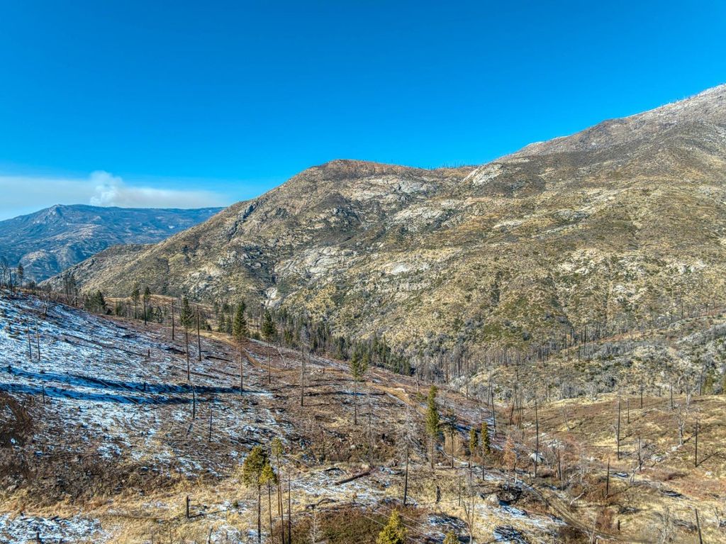 Image 28 of property listing at 51823 Camp Sierra Street, Shaver Lake, CA 93664