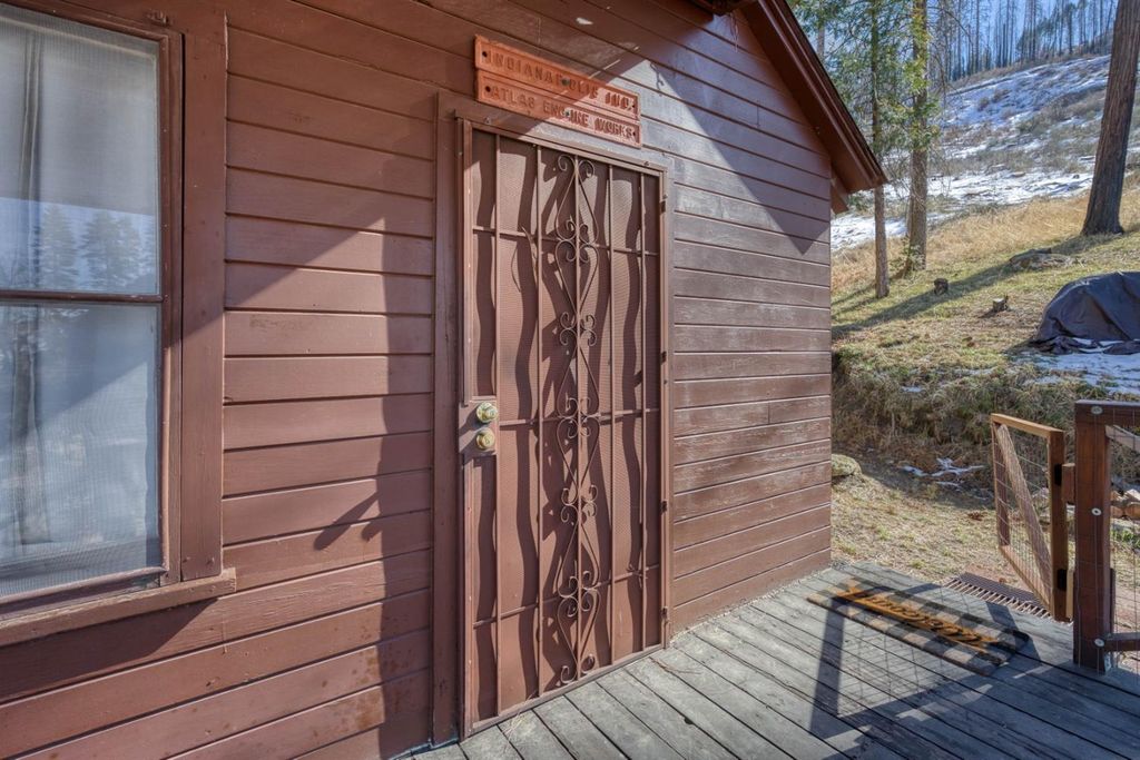 Image 7 of property listing at 51823 Camp Sierra Street, Shaver Lake, CA 93664