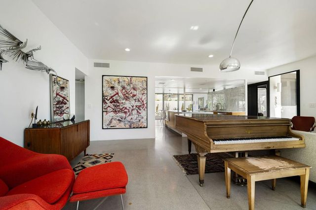 3133 N Sunnyview Drive, Palm Springs, CA 92262