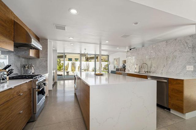 3133 N Sunnyview Drive, Palm Springs, CA 92262