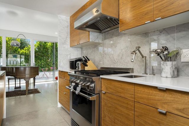 3133 N Sunnyview Drive, Palm Springs, CA 92262