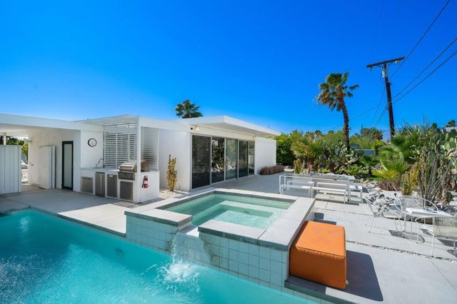 3133 N Sunnyview Drive, Palm Springs, CA 92262