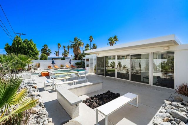 3133 N Sunnyview Drive, Palm Springs, CA 92262