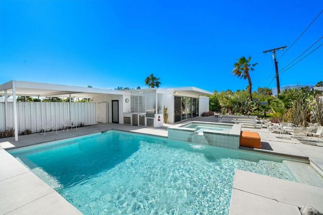3133 N Sunnyview Drive, Palm Springs, CA 92262