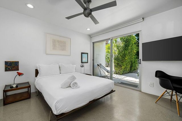 3133 N Sunnyview Drive, Palm Springs, CA 92262