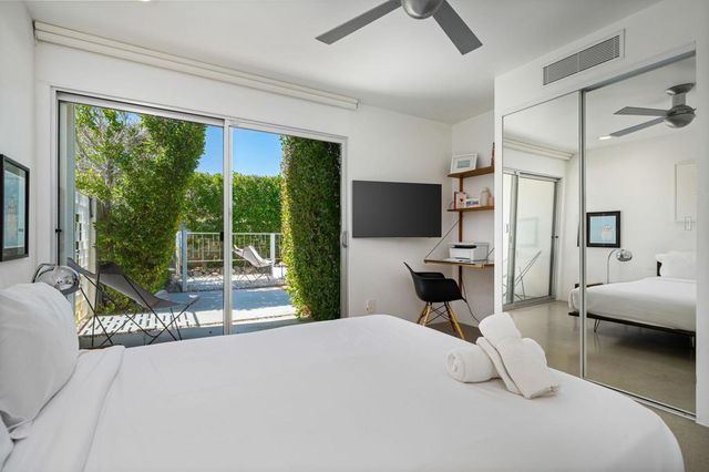 3133 N Sunnyview Drive, Palm Springs, CA 92262