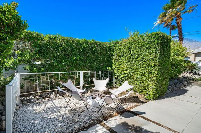 3133 N Sunnyview Drive, Palm Springs, CA 92262