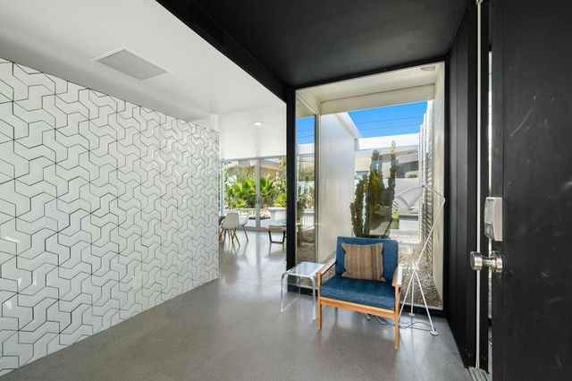 3133 N Sunnyview Drive, Palm Springs, CA 92262