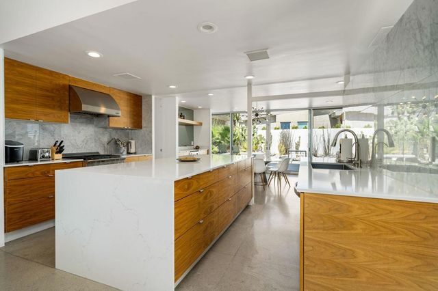3133 N Sunnyview Drive, Palm Springs, CA 92262