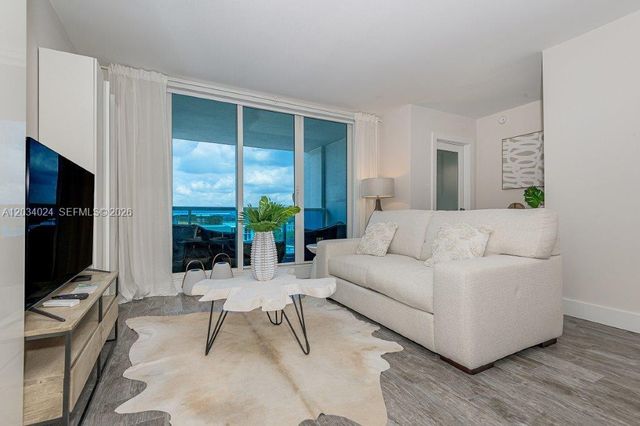 2301 Collins Avenue 926, Miami Beach, FL 33139