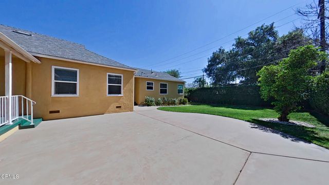 3250 Las Lunas Street, Pasadena, CA 91107