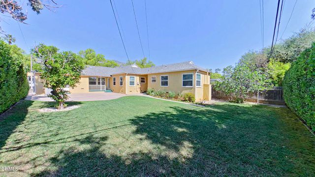 3250 Las Lunas Street, Pasadena, CA 91107