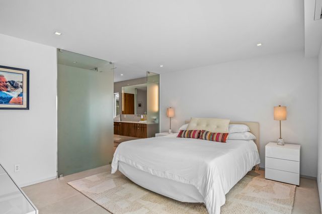 35 Castle Harbor Isle Drive, Fort Lauderdale, FL 33308