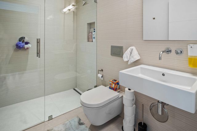 35 Castle Harbor Isle Drive, Fort Lauderdale, FL 33308