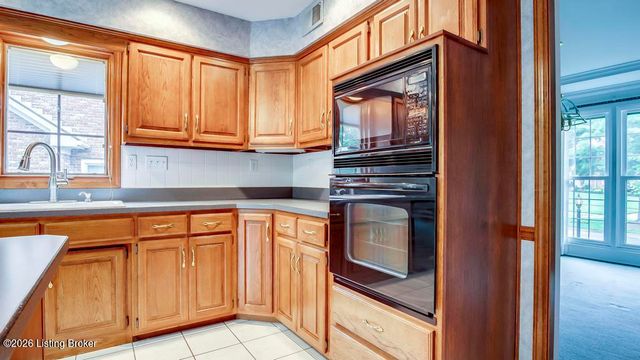 10306 Spring Meyer Rd, Louisville, KY 40223