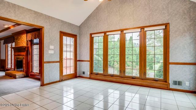10306 Spring Meyer Rd, Louisville, KY 40223