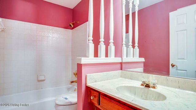 10306 Spring Meyer Rd, Louisville, KY 40223