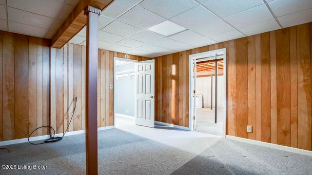 10306 Spring Meyer Rd, Louisville, KY 40223