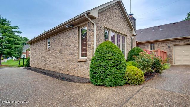 10306 Spring Meyer Rd, Louisville, KY 40223