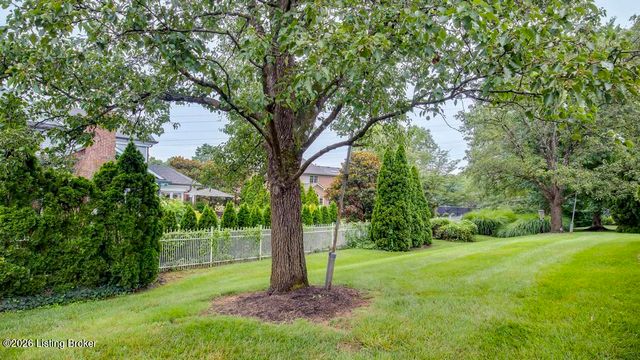 10306 Spring Meyer Rd, Louisville, KY 40223