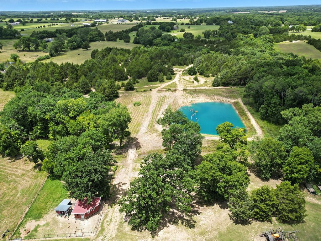 3823 State Highway 11, Bonham, TX 75418