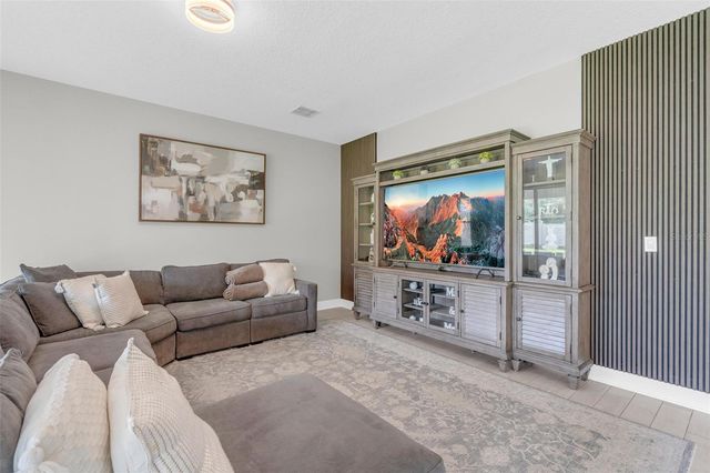 2415 SANTA VISTA LOOP, Apopka, FL 32703
