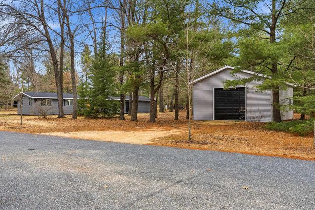 W5613 Cherokee Lane, New Lisbon, WI 53950