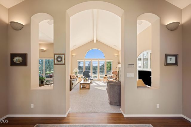 2340 Condor Drive, Redmond, OR 97756