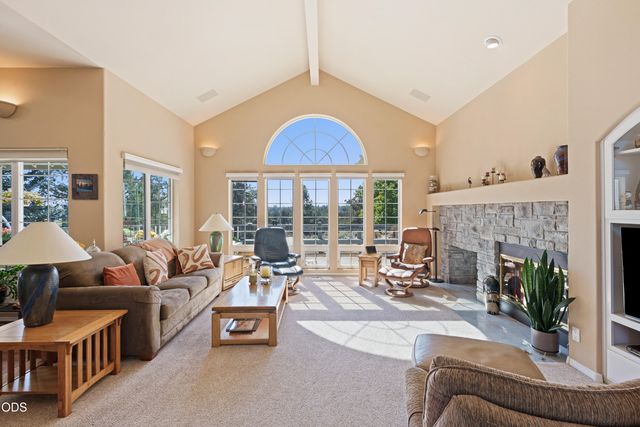 2340 Condor Drive, Redmond, OR 97756