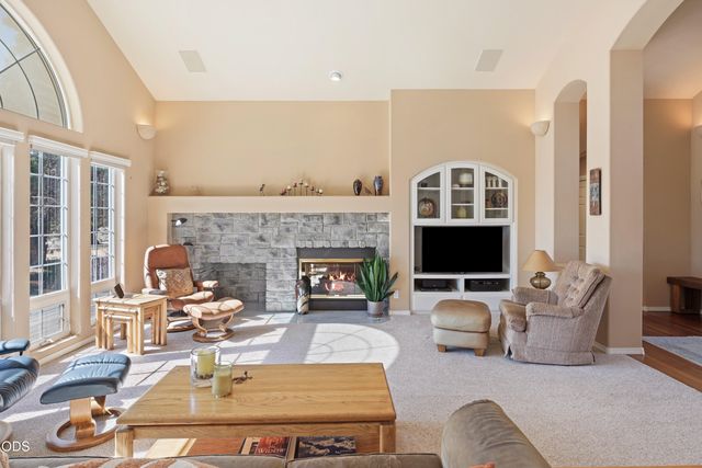 2340 Condor Drive, Redmond, OR 97756