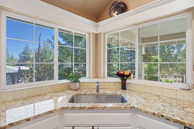 2340 Condor Drive, Redmond, OR 97756