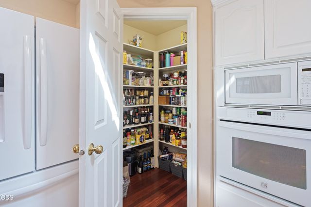2340 Condor Drive, Redmond, OR 97756