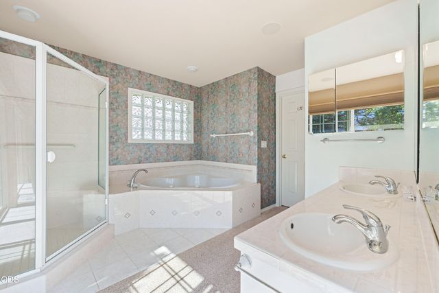 2340 Condor Drive, Redmond, OR 97756