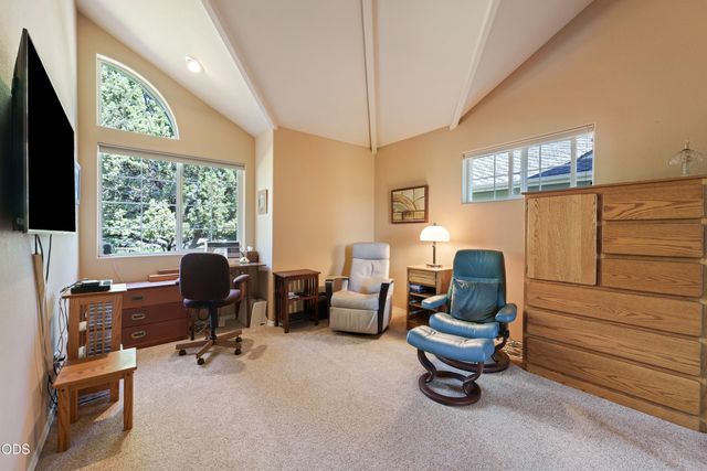 2340 Condor Drive, Redmond, OR 97756