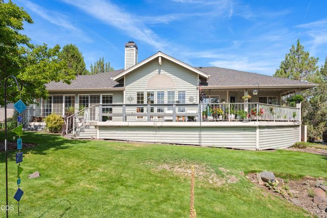 2340 Condor Drive, Redmond, OR 97756