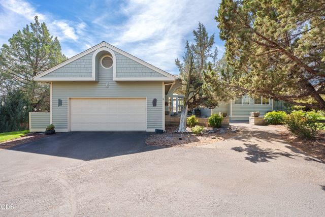 2340 Condor Drive, Redmond, OR 97756