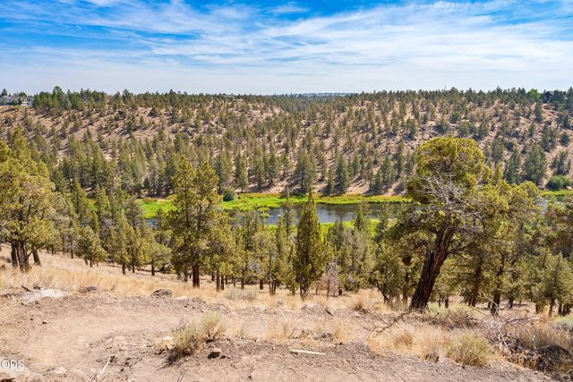 2340 Condor Drive, Redmond, OR 97756