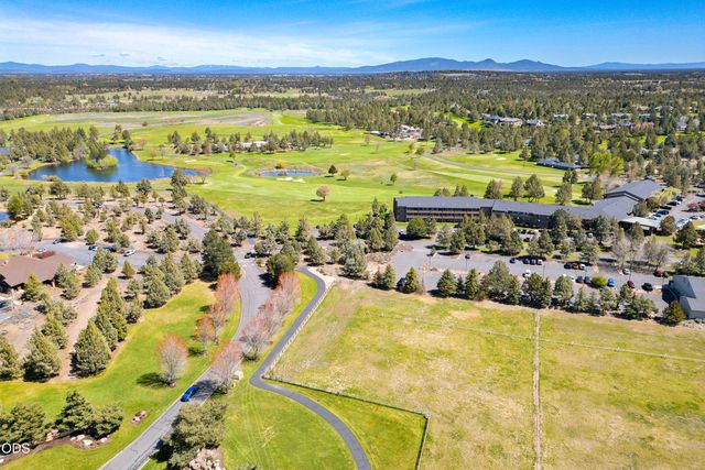 2340 Condor Drive, Redmond, OR 97756