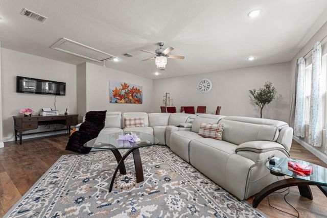 222 Elk Drive, Crosby, TX 77532