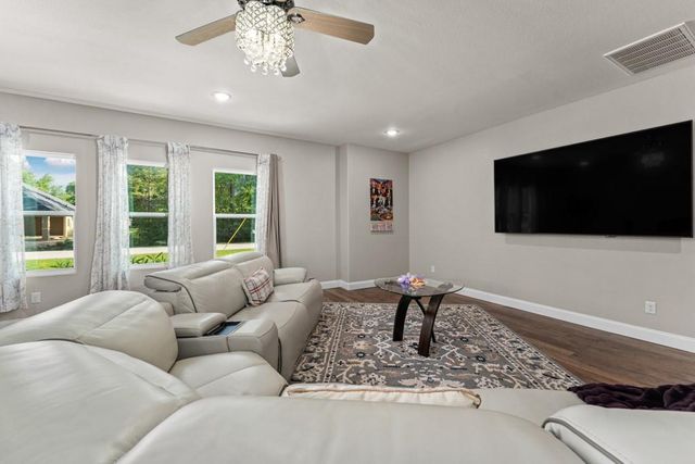 222 Elk Drive, Crosby, TX 77532